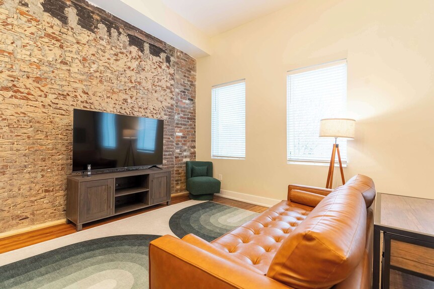 Junior Suite, Queen - Frankfort, KY