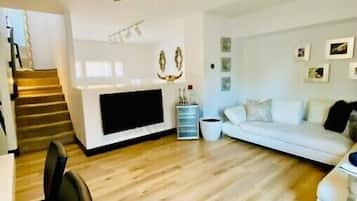 Een smart-tv en een dvd-speler