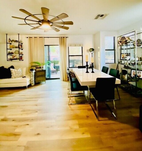 Gorgeous 3BR/3BA a mile from ASU, minutes from airport, Scottsdale & Whole Foods