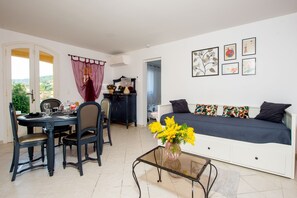 Dining - La Joliette - Parking privé et piscine partagée (Cabris)