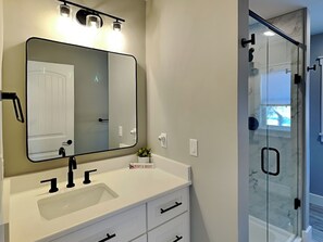 House (6 Bedrooms) | Property amenity