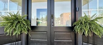 McKittrick Suite - Loft Stay on Katy Trail in Historic Mercantile, 4 min Hermann