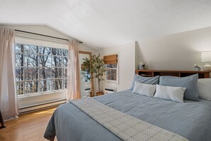 2 bedrooms, iron/ironing board, free WiFi, bed sheets - Cottage w/ boat parking, 2.7mi to free boat launch (Byrdstown)