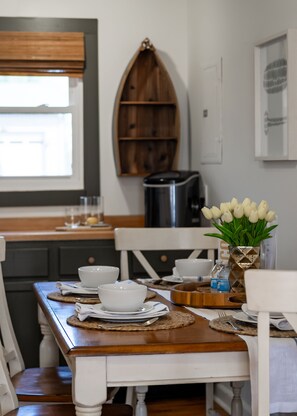 Dining - Cottage w/ boat parking, 2.7mi to free boat launch (Byrdstown)