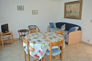 Villa, Smoking | 2 bedrooms - Milly C in Bibione With 2 Bedrooms and 1 Bathrooms (San Michele al Tagliamento)
