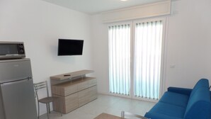 Ảnh chưa phân loại, 2 trong số 14 ảnh, nút