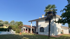 Unclassified image, 2 of 25, button - Villa Mischa in Bibione (San Michele al Tagliamento)