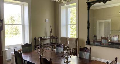 Private views of river Shannon, newly furnished, walking distance into village