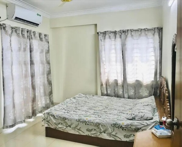 Apartment | 3 bedrooms, free WiFi, bed sheets