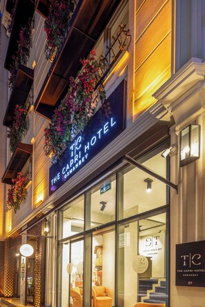 Property entrance - The Capri Hotels Osmanbey (Istanbul)