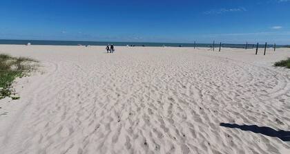 Vero Beach Paradise - 3 BR Unit near Downtown & Beaches