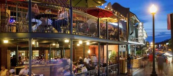 Chic 2BR Midtown Retreat: Your Gateway to Memphis Magic!
