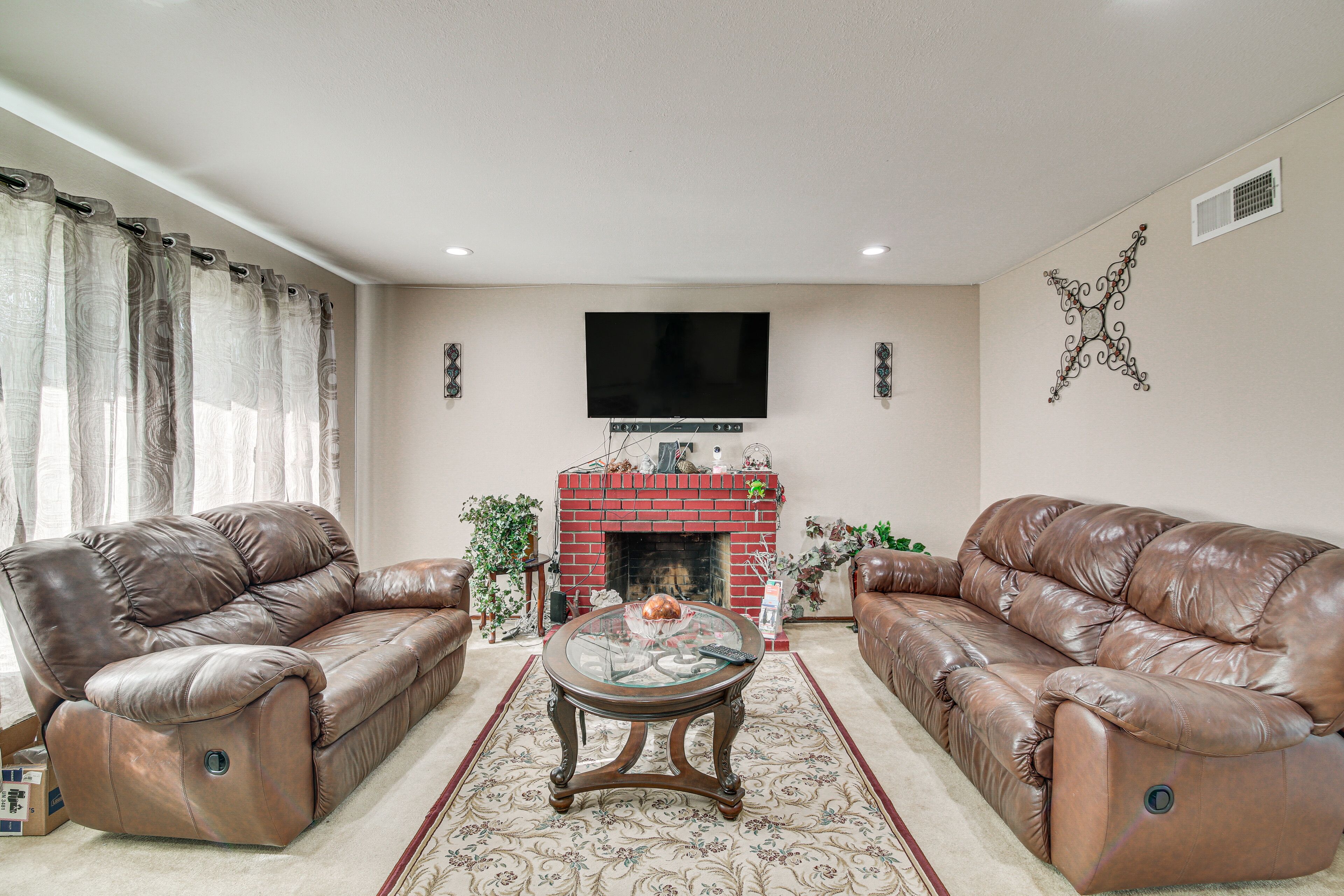Union City Abode w/ Furnished Patio, Near Kayaking