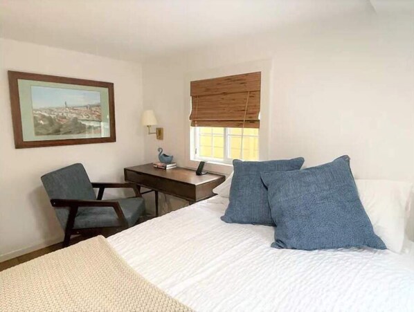 4 bedrooms, desk, free WiFi