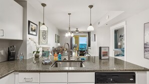 Interior - Oceanfront ex large balcony, Amazing panoramic views of Gulf from 16th floor (Panama City Beach)