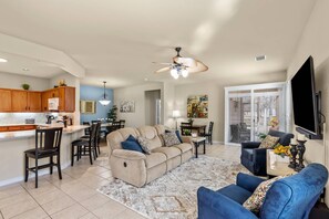 Smart TV - Sun City Georgetown TX! Beautifully Furnished w/ Screened Porch on Wooded Lot! (Georgetown)