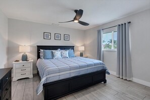 3 Schlafzimmer, Schreibtisch, Bügeleisen/Bügelbrett, kostenloses WLAN