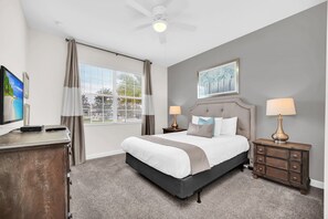 6 bedrooms, desk, iron/ironing board, free WiFi