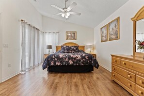 4 chambres, bureau, fer et planche à repasser, Wi-Fi gratuit