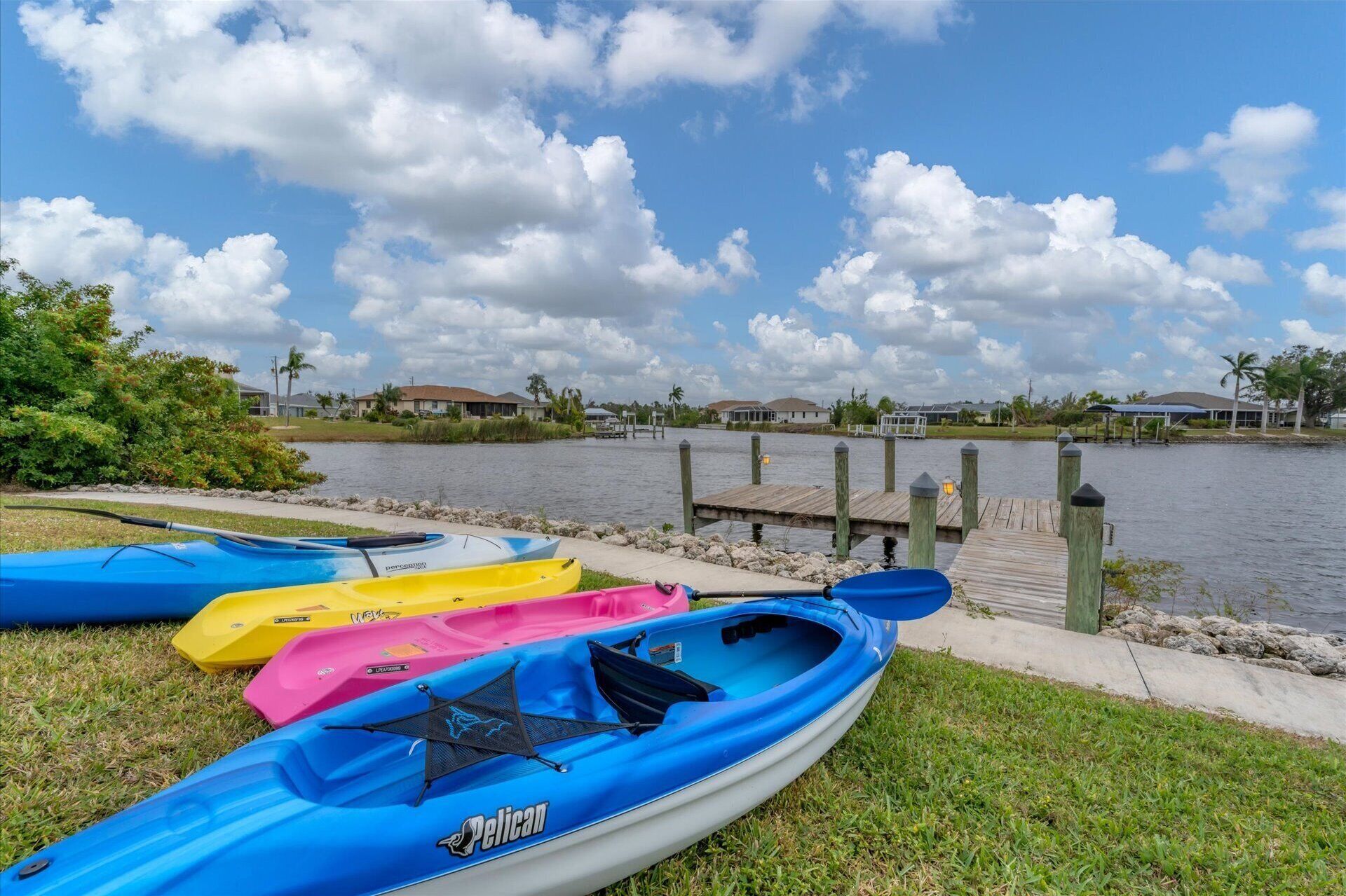 New Listing! Charlotte Harbor Area Resort, 120mi to Disney & 134mi to Universal - GRH813161