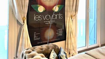 Apartment, Accessible, Smoking | 2 bedrooms, in-room safe, soundproofing, Internet