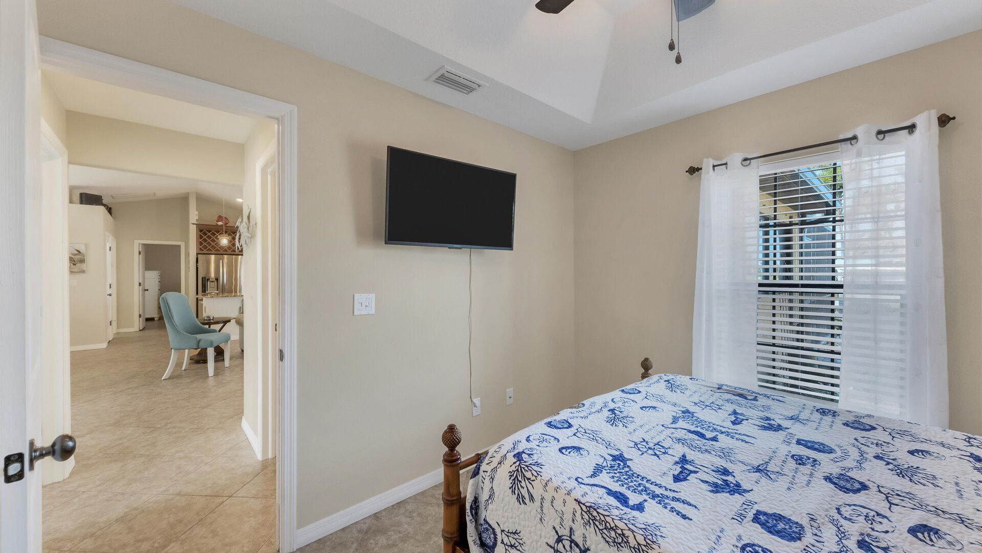 New Listing! Charlotte Harbor Area Resort, 120mi to Disney & 134mi to Universal - GRH570351