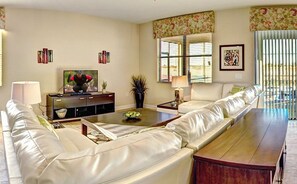 テレビ、DVD プレーヤー