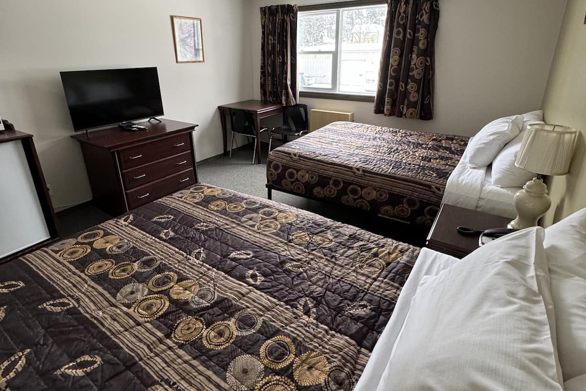 Basic Quadruple Room | Free WiFi