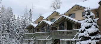 Thunder Ridge by Fernie Lodging CO