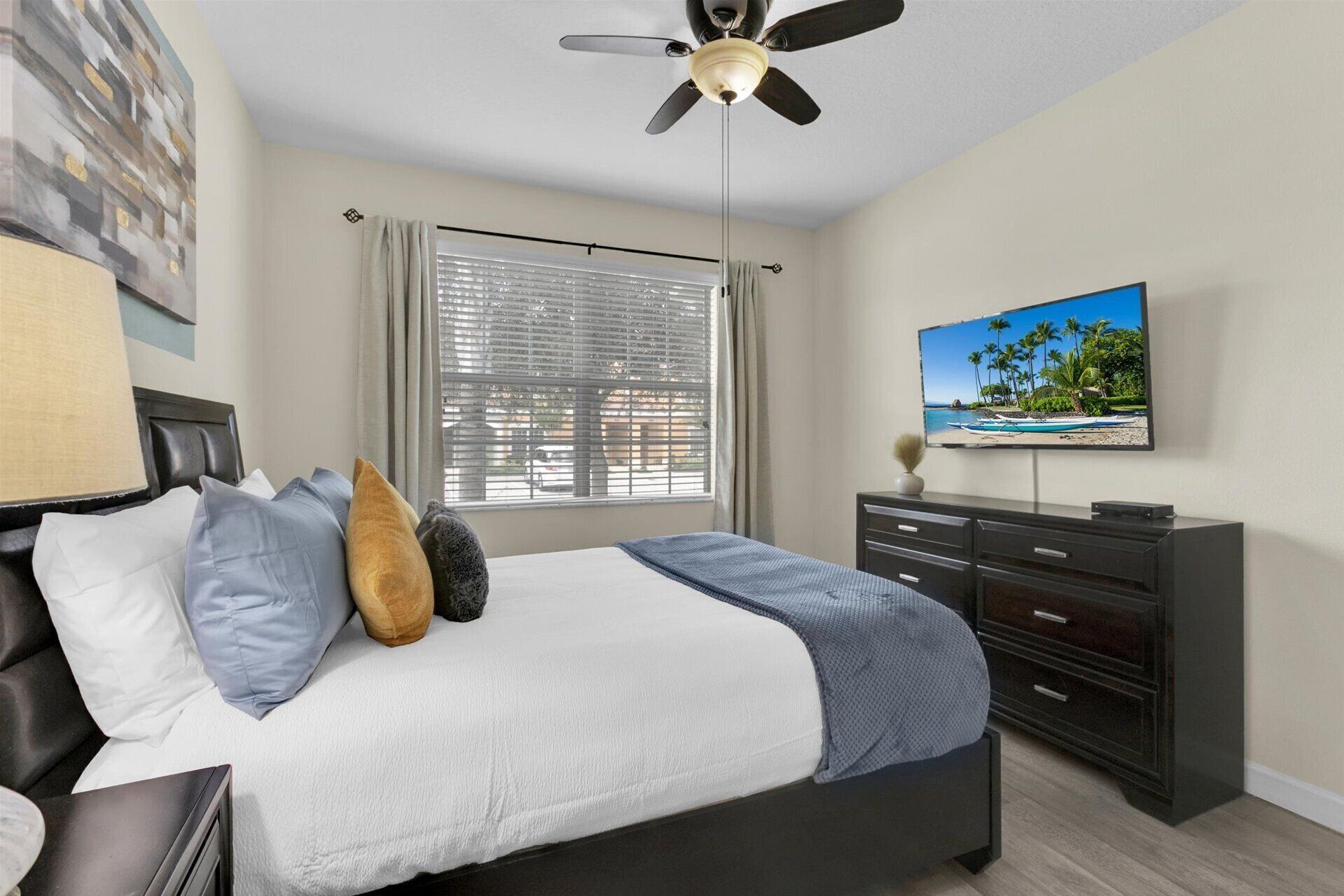 New Listing! Paradise Palms Resort, 6mi to Disney & 14mi to Universal - GRH768795
