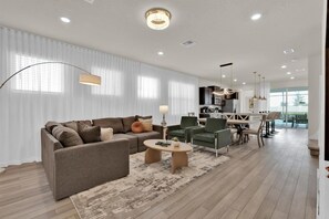 Fernseher, Videospiele, DVD-Player