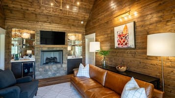 Classic Cottage | Living area | 55-inch LED TV with digital channels, Netflix, smart speakers