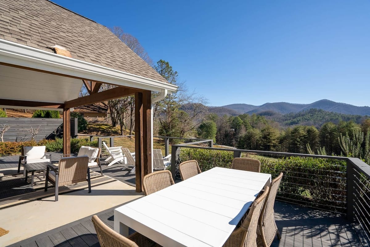 Family Cottage | 2 bedrooms, Egyptian cotton sheets, premium bedding, down comforters