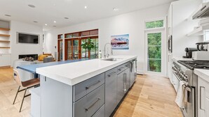 Private kitchen - The Red House in Serenbe w/ Golf Cart (Palmetto)