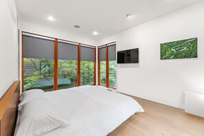 4 bedrooms, iron/ironing board, WiFi, bed sheets - The Red House in Serenbe w/ Golf Cart (Palmetto)