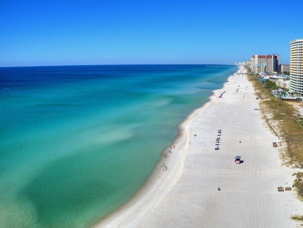 On the beach - Summit Beach Resort by SVR (Panama City Beach)
