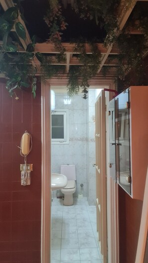 Håndklæder, Sæbe, Shampoo, Toiletpapir