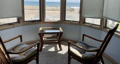 Beach House in Misquamicut!