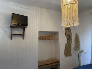 Premium Villa, 2 Bedrooms, Kitchen | 2 bedrooms, hypo-allergenic bedding, iron/ironing board, free WiFi