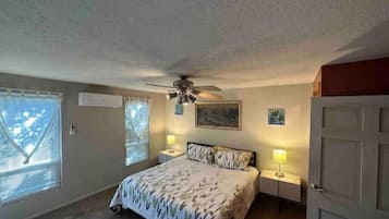 1 bedroom, desk, free WiFi, bed sheets