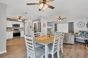 Interior - New Listing! Charlotte Harbor Area Resort, 120mi to Disney & 134mi to Universal - GRH748965 (Port Charlotte)