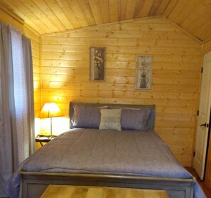 4 عدّة غرف نوم وواي فاي وملاءات أسرّة