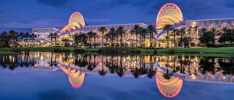 المنشأة من الخارج