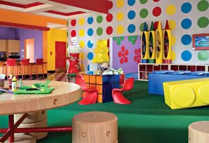 Children’s area - Marriott's Shadow Ridge 1- The Villages 1 Bedroom- perfect for Stagecoach. (Palm Desert)