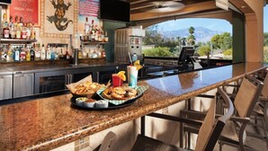 Bar (on property) - Marriott's Shadow Ridge 1- The Villages 1 Bedroom- perfect for Coachella. (Palm Desert)