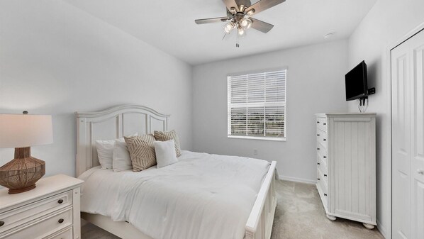3 bedrooms, desk, iron/ironing board, free WiFi