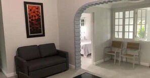 Interior - Luxury Home in Queensboro (Kingston)