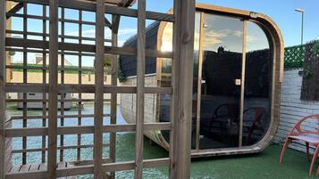 House | 3 bedrooms, iron/ironing board, free WiFi, bed sheets