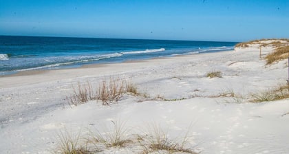 Scallop Cove #2 - Scalloping Sunrise - Bayfront, 3 Min Walk to Gulf, Pet Friendly, No Min Nights.