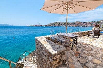Water-front Boutique Villa, 
direct access to the sea and private big terrace